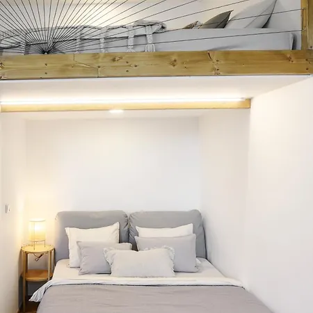 Koliste U Divadla Apartman *